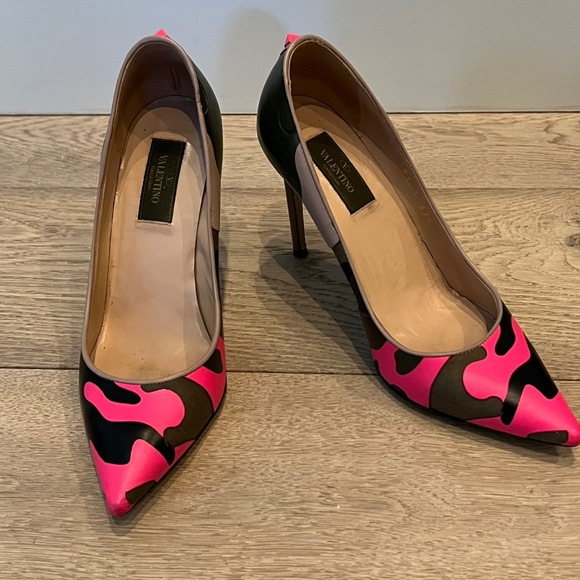 Valentino Rockstud RARE Camo Pink Pumps - Picture 5 of 12